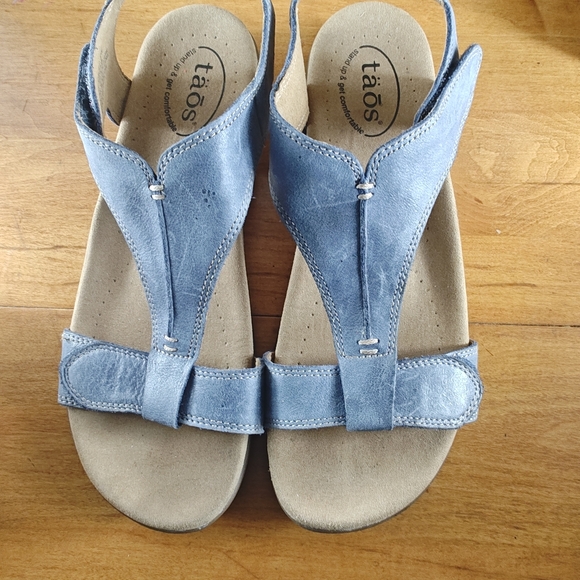 Taos Dark Blue Leather Adjustable Strap Sandals – Women’s Size 10 - Picture 8 of 12